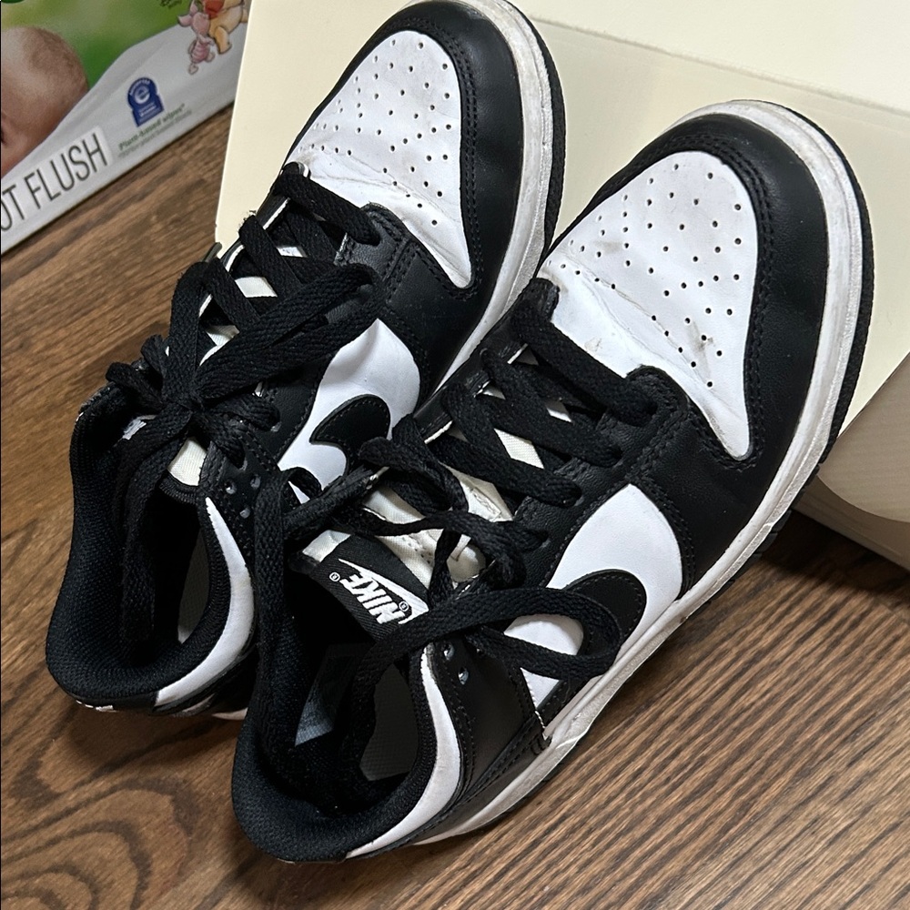 Nike Classic Black and White Athletic Shoes